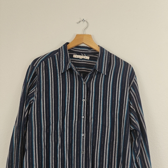 XIRENA Long Sleeve Button Up Poplin Beau Shirt In Night Spark Size Medium - Picture 6 of 16